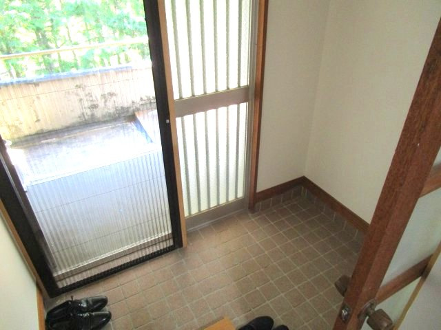 下呂市萩原町西上田の中古マンション【玄関】