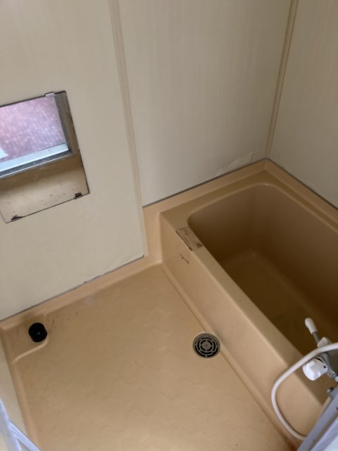 西１８条南３２丁目【浴室】