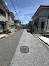 東近江市長勝寺町の中古一戸建【前面道路含む現地写真】
