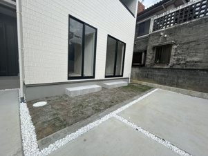 浦添市沢岻1丁目443・全５棟〈C号棟〉【庭つき】※同施工会社での参考写真となります。