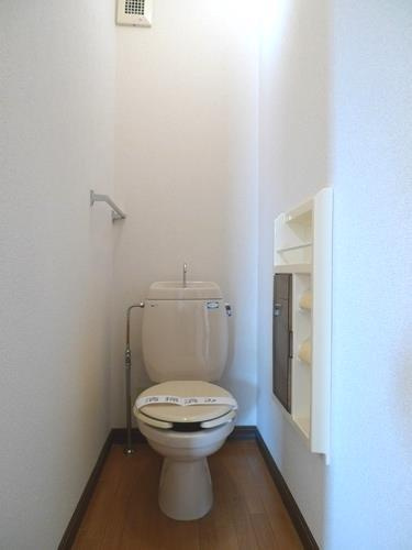 収納のあるトイレ