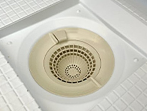 Rimoku　小倉南区下貫3丁目5期【設備】髪の毛や石鹸カスなどをキャッチ。排水パイプの詰まりを防ぎ、いやな臭いの発生も抑えます。
