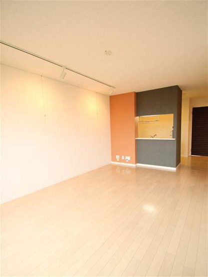同タイプの別部屋の写真となります。