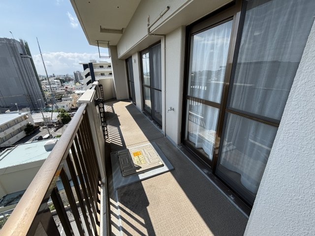 ライオンズマンション高良公園前・405号室【バルコニー】風通しの良い角部屋ならではの開放感。
