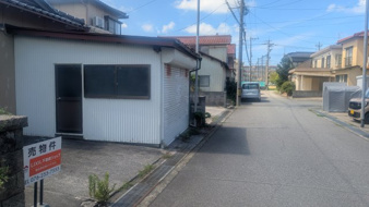 金沢市南新保町ロ【５DK 駐車2台可】【前面道路含む現地写真】