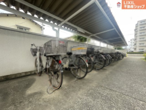 第五恵美酒マンション【駐車場】