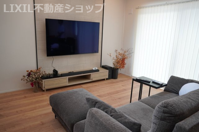 上越市大字安江の中古一戸建【居間・リビング】