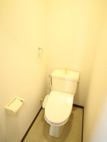温水洗浄便座つきです☆