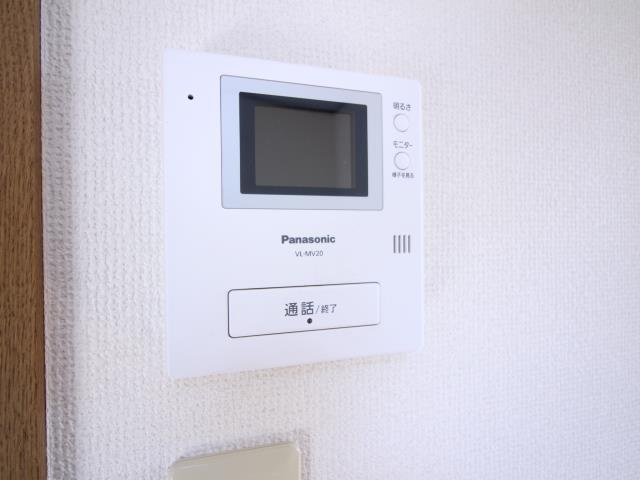 テレビドアホンつきで突然の訪問があっても安心です。
