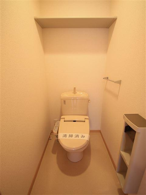 温水洗浄便座あり。