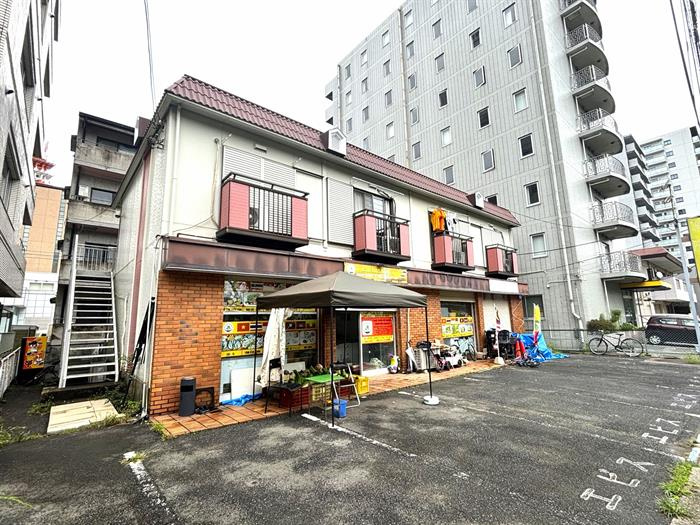 水戸駅徒歩5分の好立地にあります！