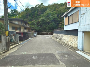 姫路市白鳥台3丁目【中古戸建】【前面道路含む現地写真】