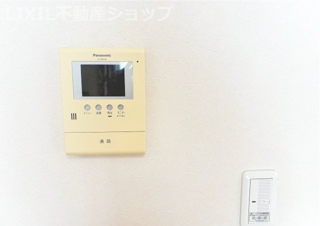 上越市大字三ツ橋の中古一戸建【セキュリティ】玄関インターフォン♪