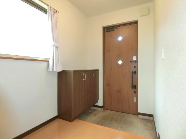 上越市大字三ツ橋の中古一戸建【玄関】玄関♪