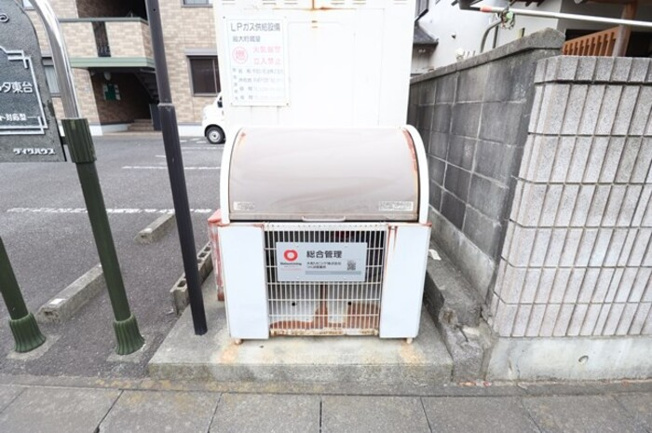 ゴミストッカー