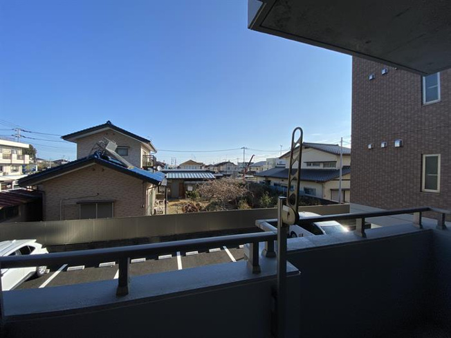 駐車場が見えます。