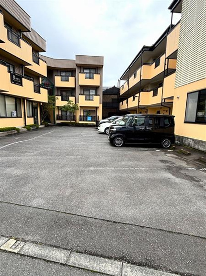 駐車場1台付です！