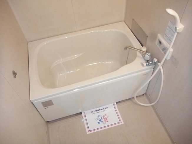 こちらのお風呂でゆっくりして下さい♪