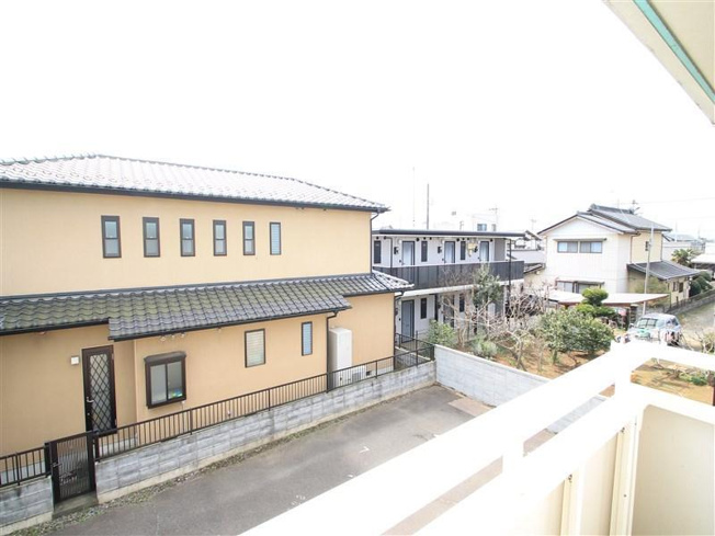 目の前に建物が無いので日当たりGOOD