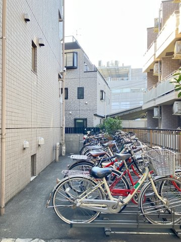 自転車駐輪場（無料）