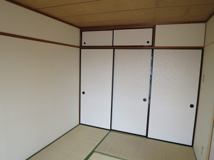 第二萬有ビル【和室】