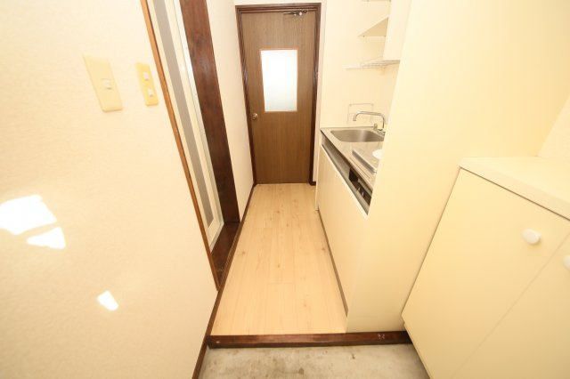 フラワーカースルＡ棟【玄関】玄関