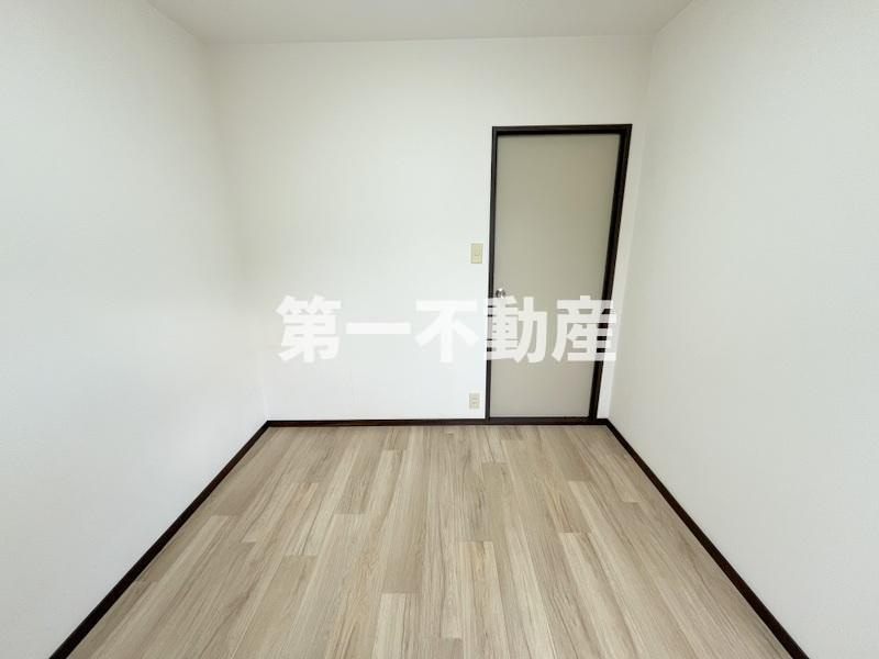 西脇市上野のアパート【洋室】