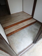 前田貸家北から２軒目【玄関】ゆったりとした玄関です