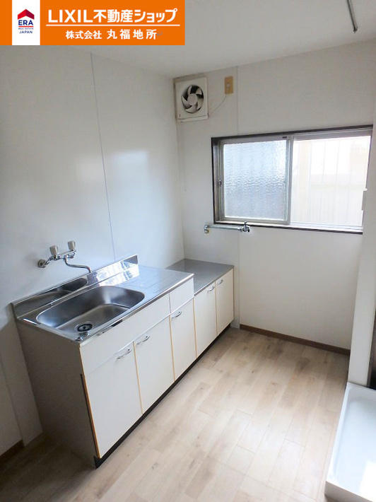 前田貸家北から２軒目【キッチン】お料理しやすいキッチンです