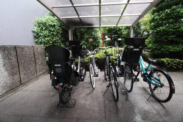 駐輪場　※参考写真