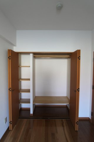 エス・ミューラー【洋室】