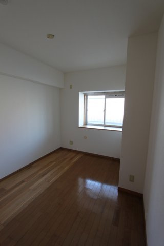 エス・ミューラー【洋室】