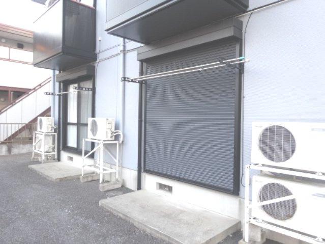 サンヴェールＢ棟【その他】シャッター付きで１階でも安心です。（1階同タイプ）