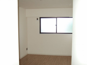 八幡マンション【洋室】