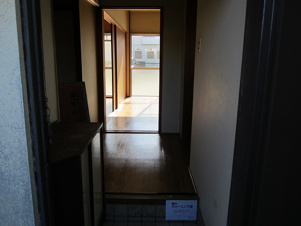 松阪市船江町のアパート【玄関】