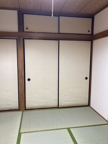 ロイヤルハイツⅡ【和室】