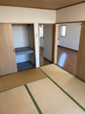 ラ・カルム【和室】畳は、次の入居者の方が決まってから表替えをします。