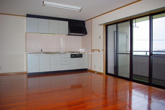 ウエストコーポ【居間・リビング】