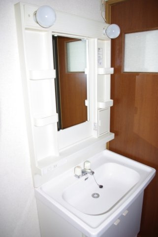 ウエストコーポ【独立洗面台】