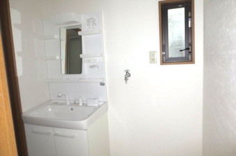 九州ホーム‘９８【洗面所】窓あり