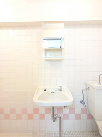 洗面台があるので朝の身支度もばっちりです