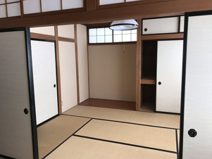 横手市前郷一番町事務所居宅【居間・リビング】