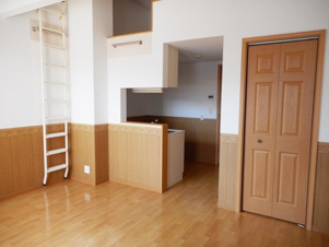 ベラ・カンパーナ【居間・リビング】