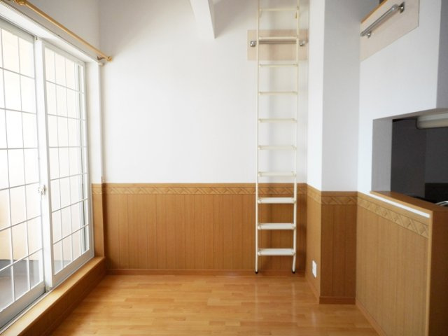 ベラ・カンパーナ【居間・リビング】