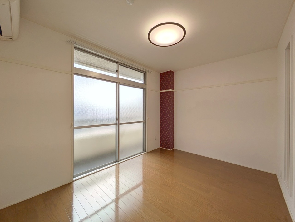 アカデミア横河原駅前【洋室】