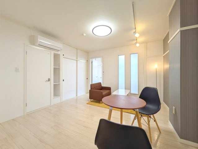 アカデミア横河原駅前【洋室】南向きなので明るいです☆