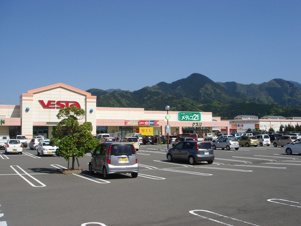 アカデミア横河原駅前【周辺】クールスモール 1700m