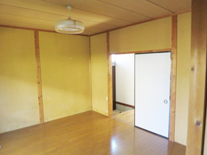 新川荘【洋室】