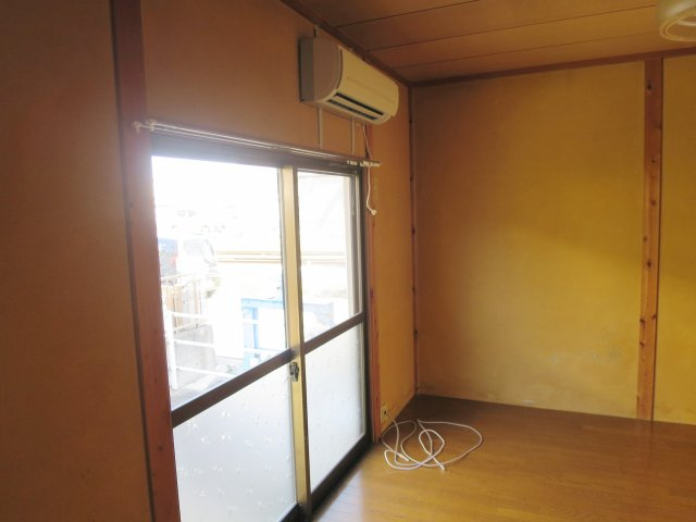 新川荘【洋室】