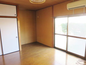 新川荘【洋室】